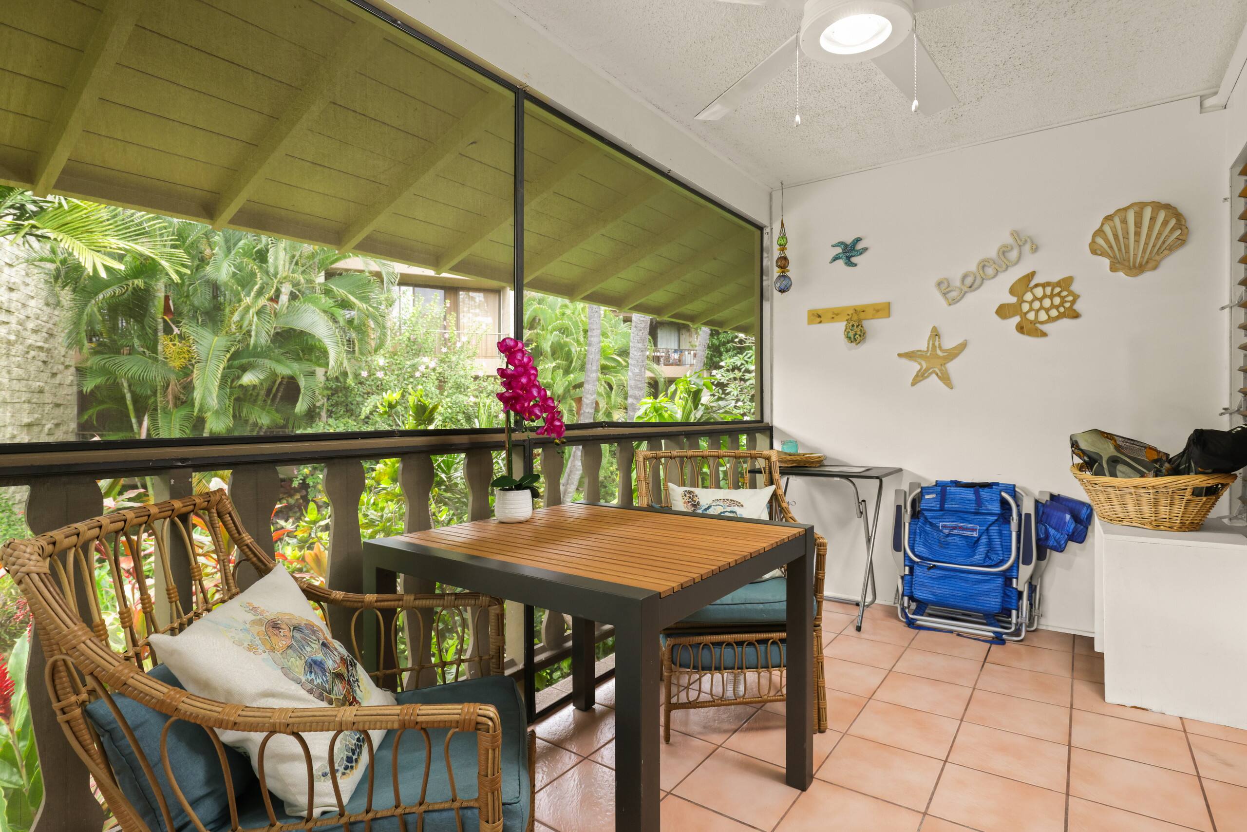 Prime Location! Double Studios TWO King Bed Suites - Image 20
