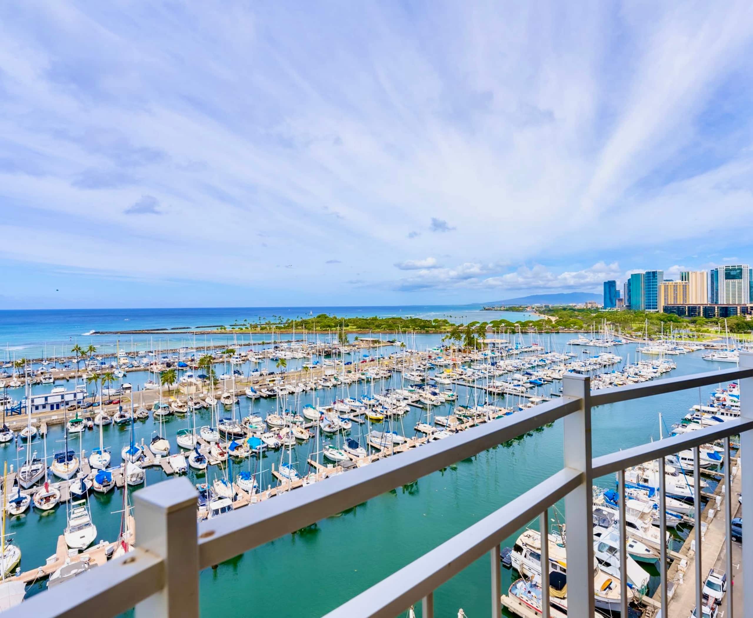 Condo in Honolulu · ★5.0 · 1 bedroom · 2 beds · 1 bath - Image 24