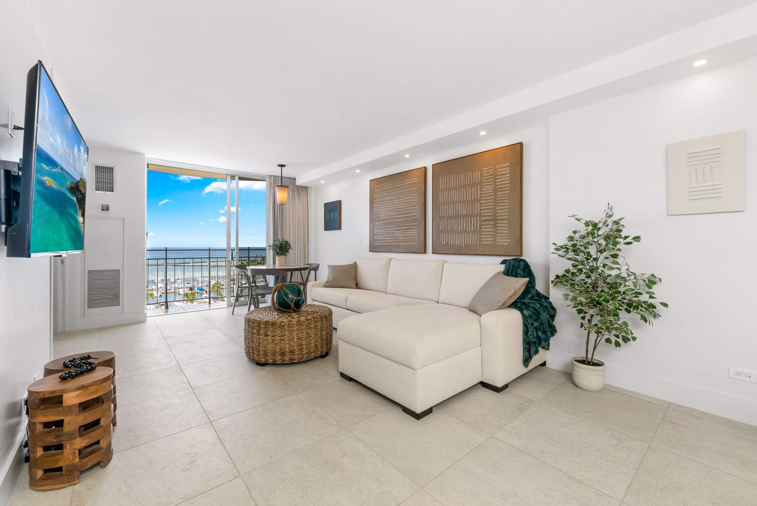 Condo in Honolulu · ★5.0 · 1 bedroom · 2 beds · 1 bath - Image 3