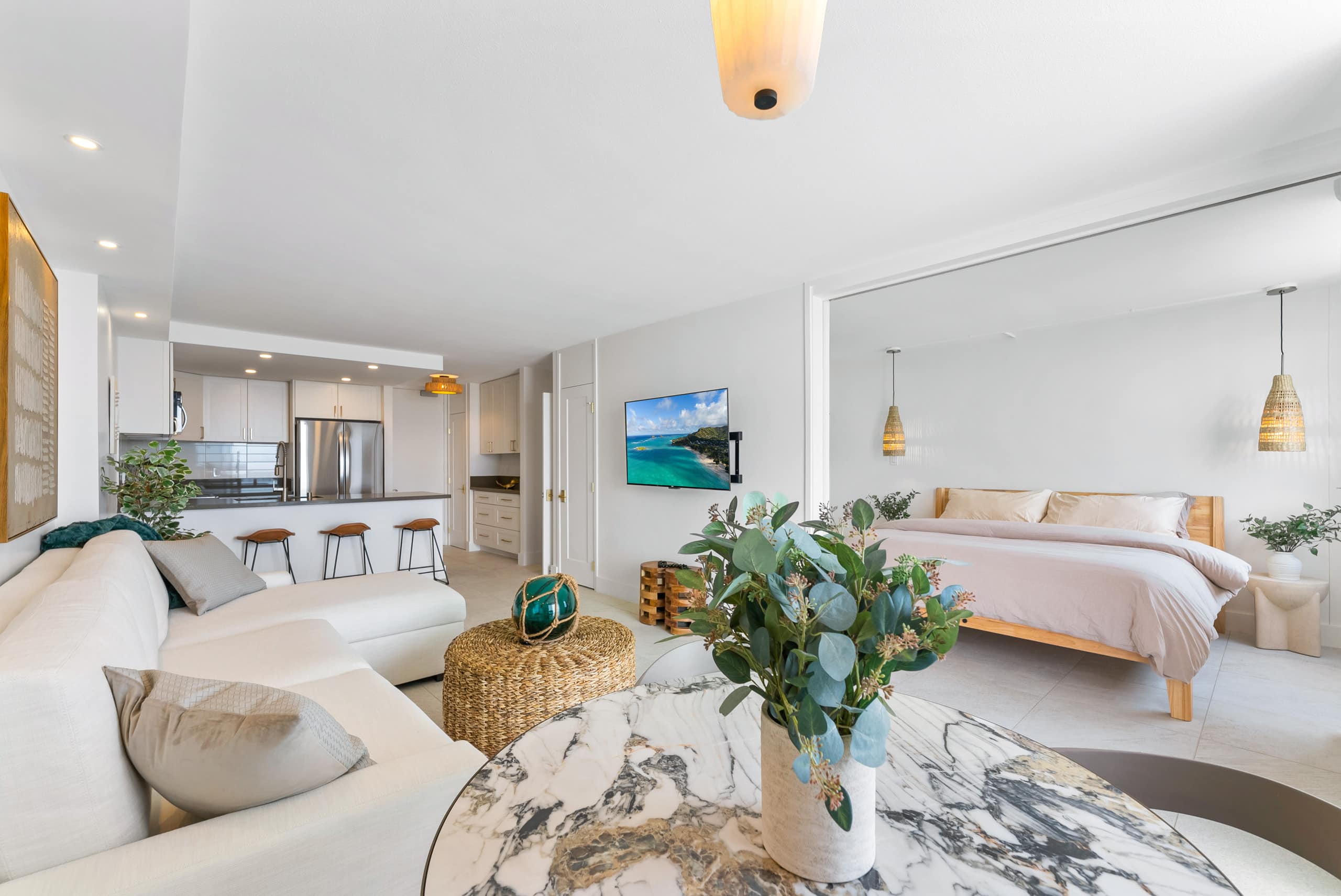 Condo in Honolulu · ★5.0 · 1 bedroom · 2 beds · 1 bath - Image 5