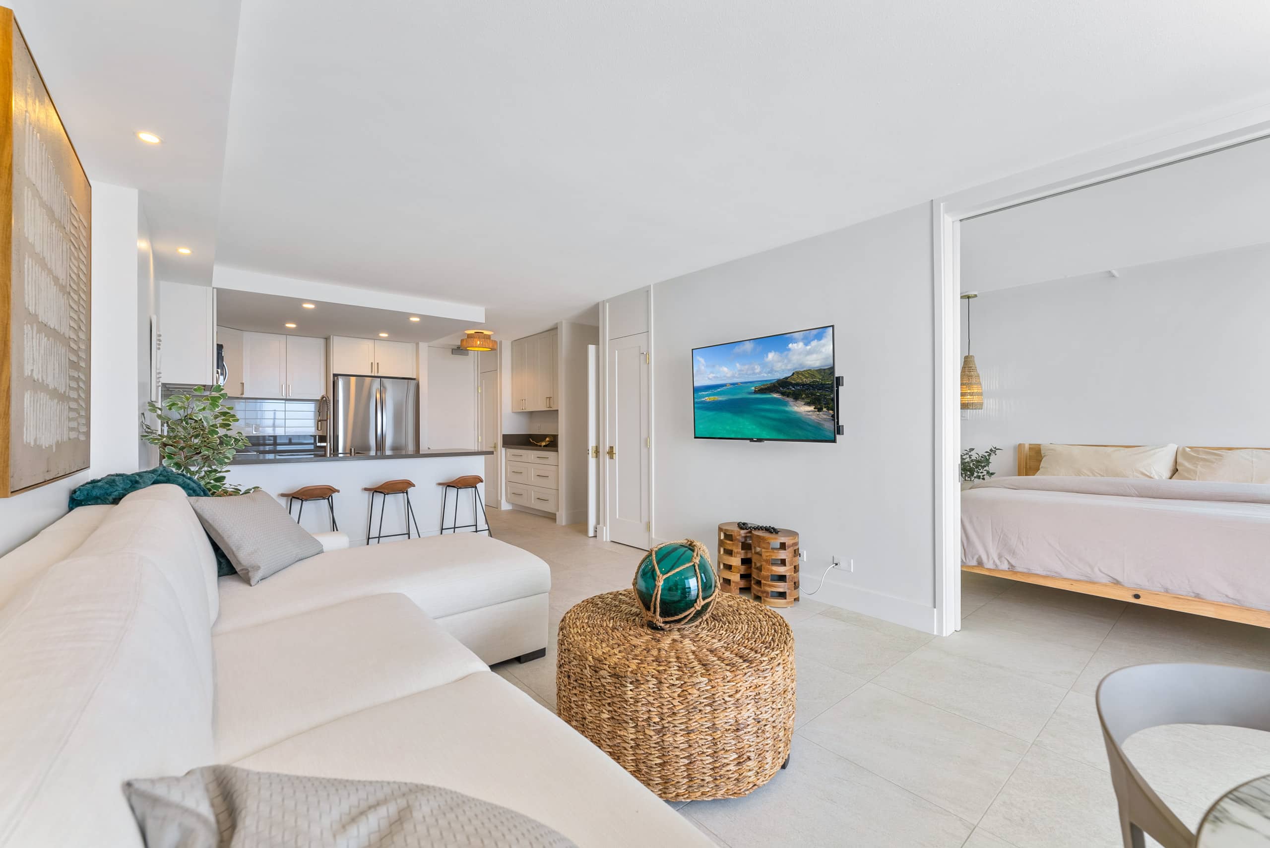 Condo in Honolulu · ★5.0 · 1 bedroom · 2 beds · 1 bath - Image 6