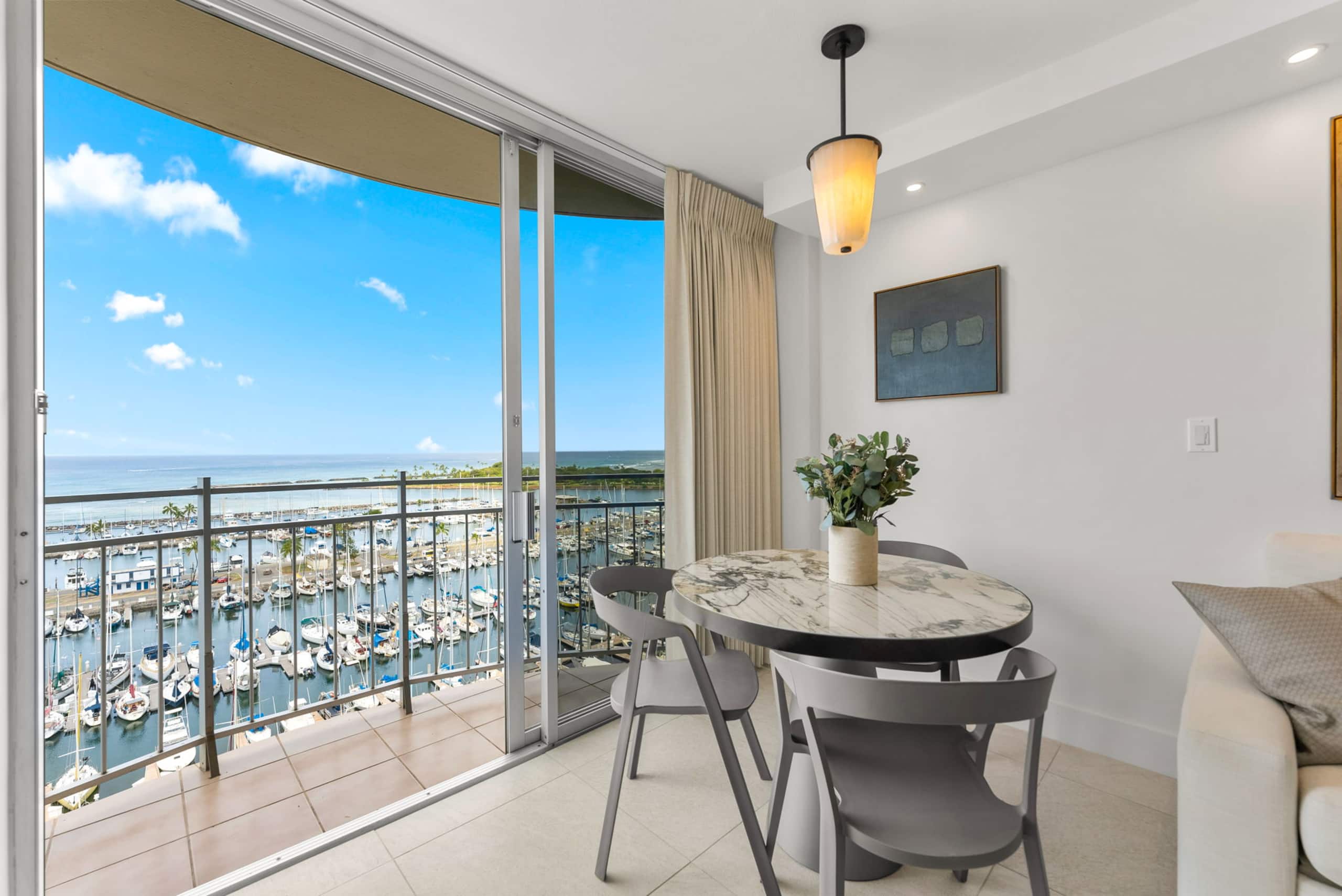 Condo in Honolulu · ★5.0 · 1 bedroom · 2 beds · 1 bath - Image 16