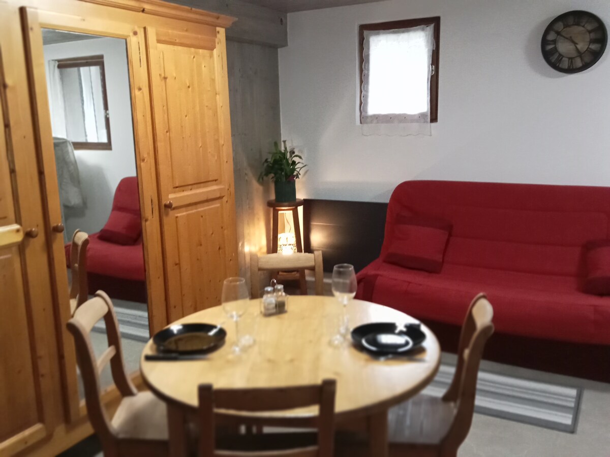 Propriété Airbnb réussie: Ground floor apartment D902 connection to Les Arcs via Villaroger à Sainte Foy Tarentaise