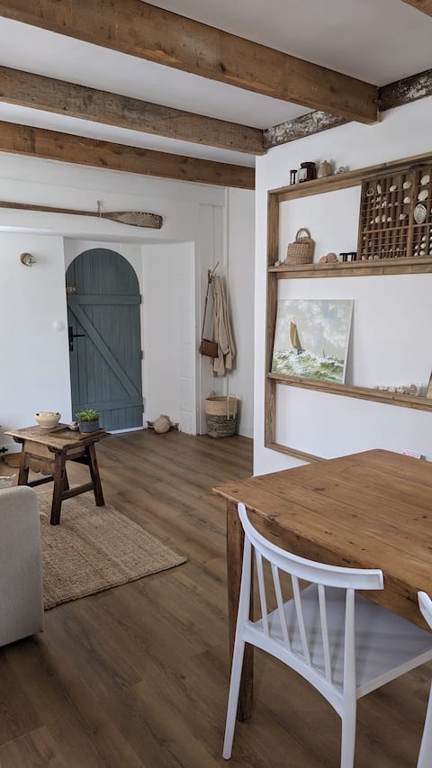 Ty Darwin: small Breton house, walking distance to the beach