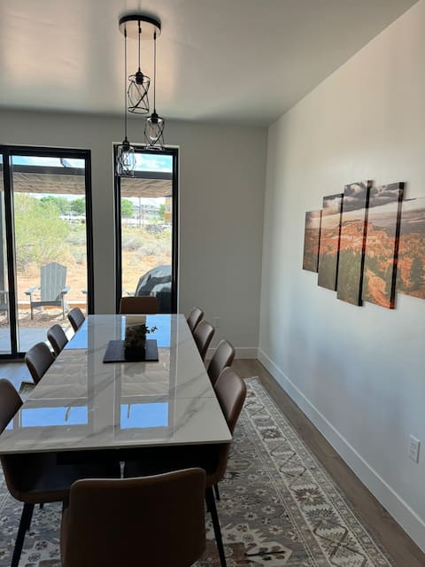 Top Airbnb: New Town Home-Sleeps 11- Multiple available-#13 in Page
