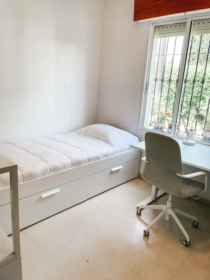 Prizemna soba s krevetom za jednu osobu