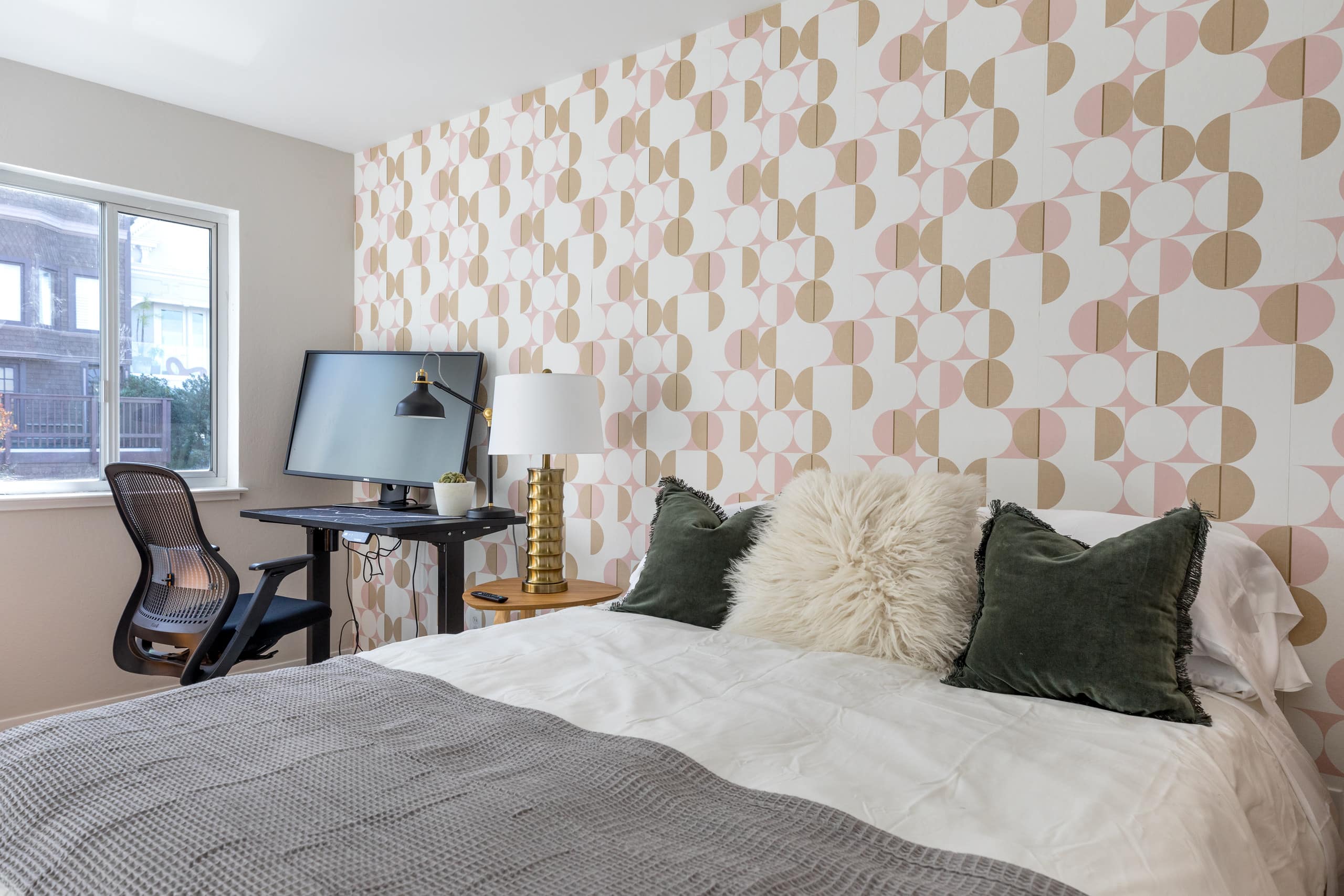 Guesthouse in San Francisco · ★4.99 · 3 bedrooms · 6 beds · 2 baths - Image 14