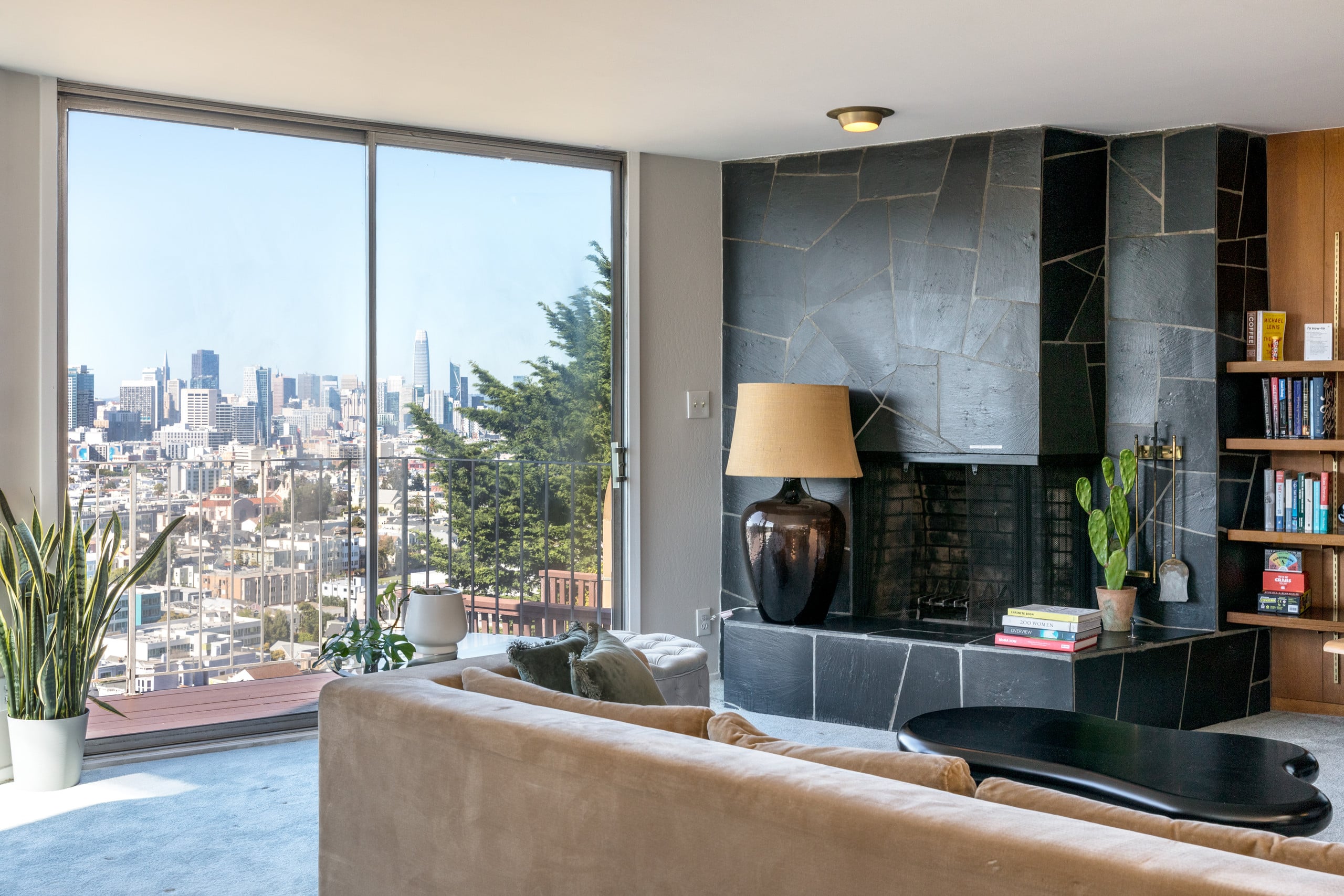 Guesthouse in San Francisco · ★4.99 · 3 bedrooms · 6 beds · 2 baths - Image 1