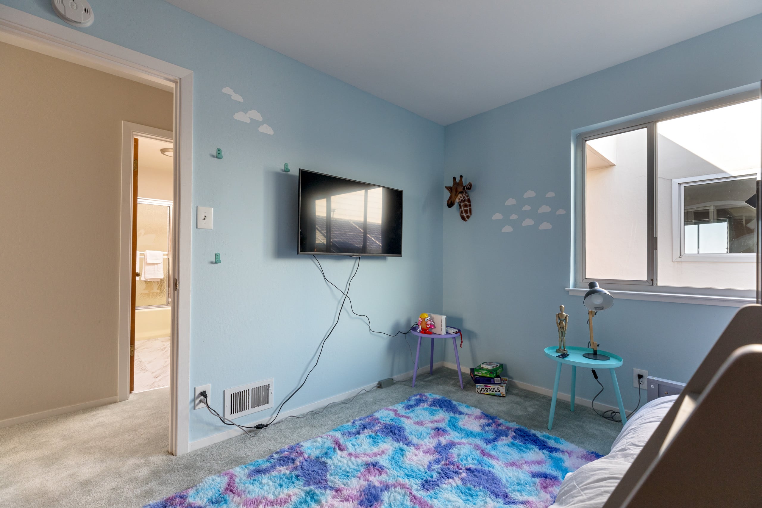 Guesthouse in San Francisco · ★4.99 · 3 bedrooms · 6 beds · 2 baths - Image 13