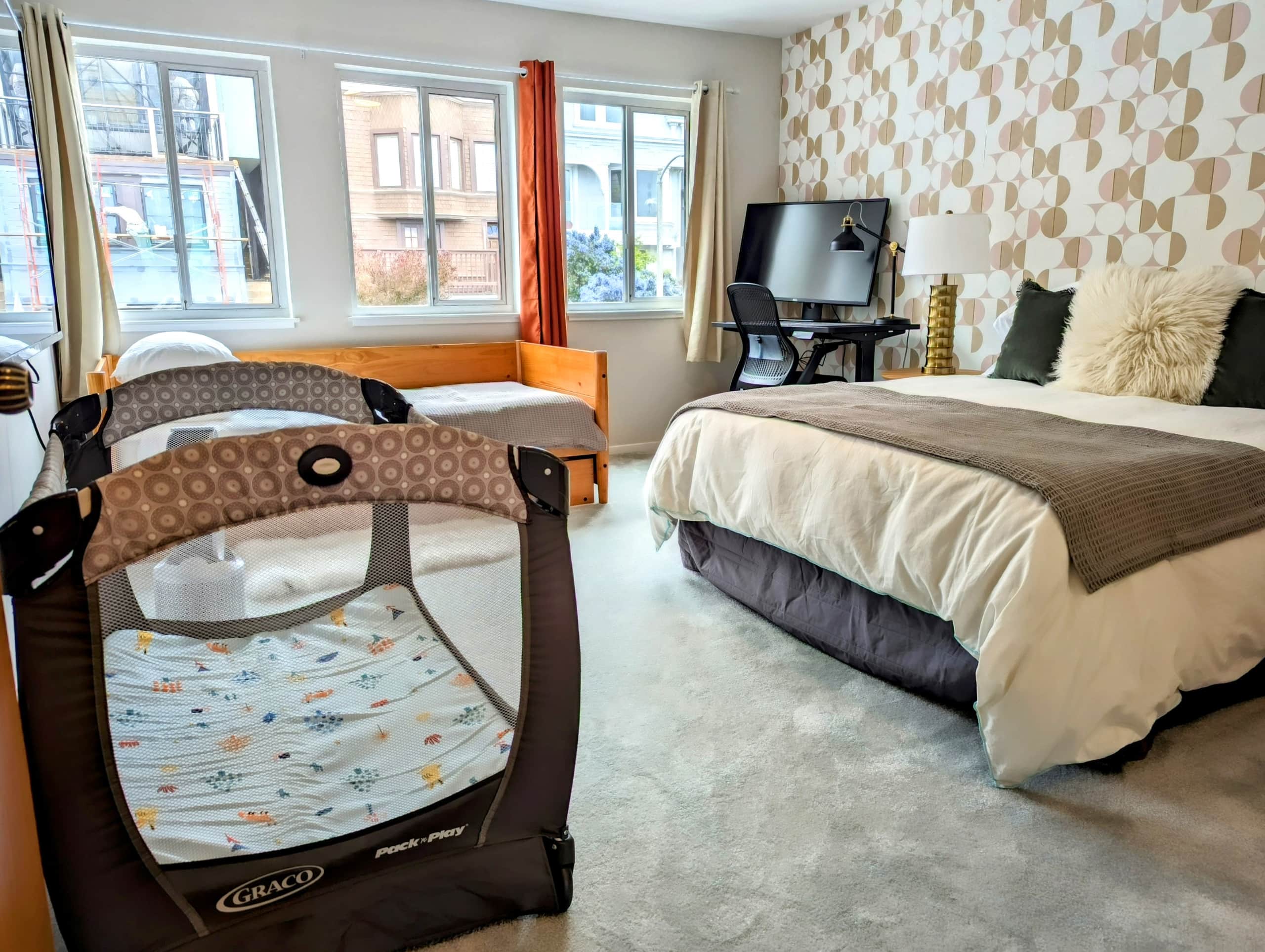 Guesthouse in San Francisco · ★4.99 · 3 bedrooms · 6 beds · 2 baths - Image 7