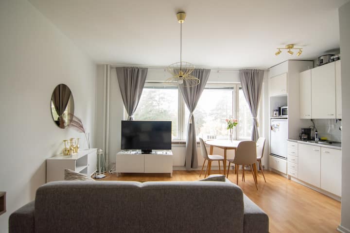 Stylish Studio | Self Check-in + Private Parking - Finland