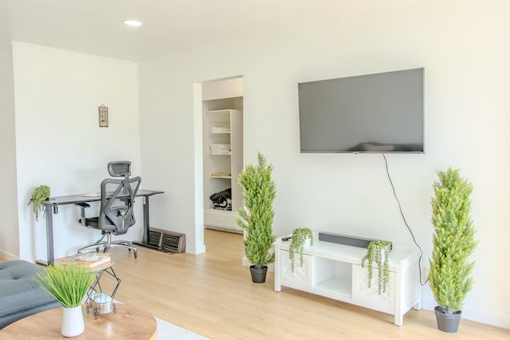 Cozy Private 1bd Near Hospitals & March Arb - Riverside, CA