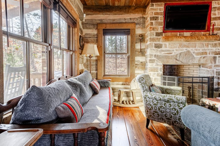 Antique 100+ year old day bed that can be converted into a full size bed for one or two people. Sheets are stored in the nearby 1800’s cupboard. Second mattress is in top of cedar closet off Master bedroom. 