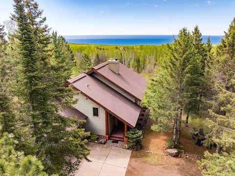 The Retreat at Rosebush Creek: Lake View & Sauna