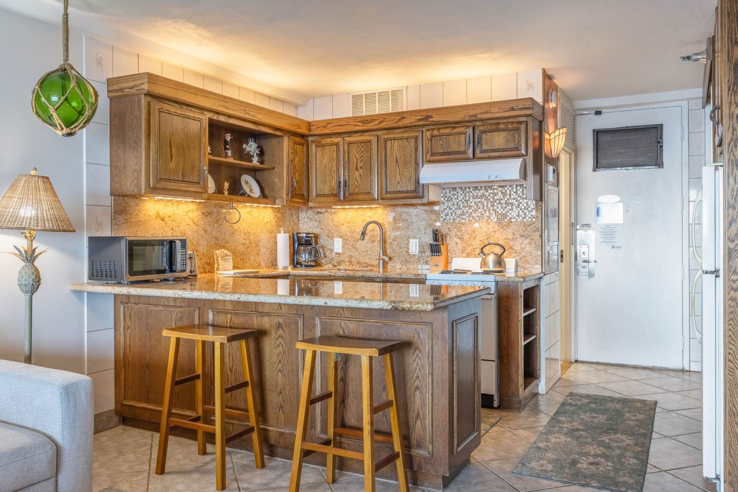 Condo in Lahaina · ★5.0 · Studio · 2 beds · 1 private bath - Image 22