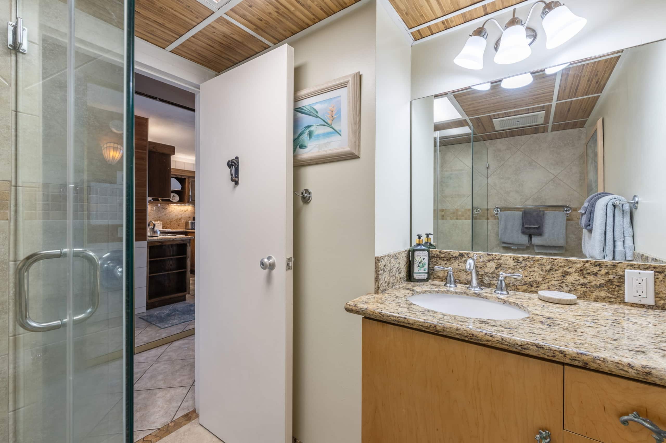 Condo in Lahaina · ★5.0 · Studio · 2 beds · 1 private bath - Image 24