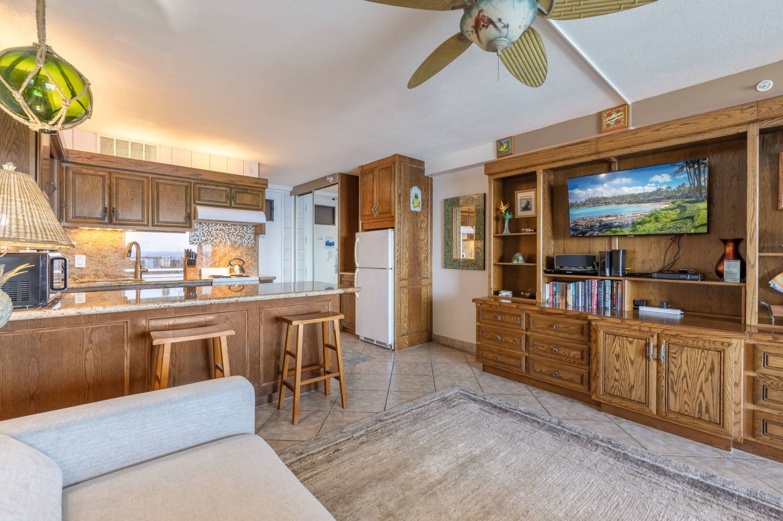 Condo in Lahaina · ★5.0 · Studio · 2 beds · 1 private bath - Image 21