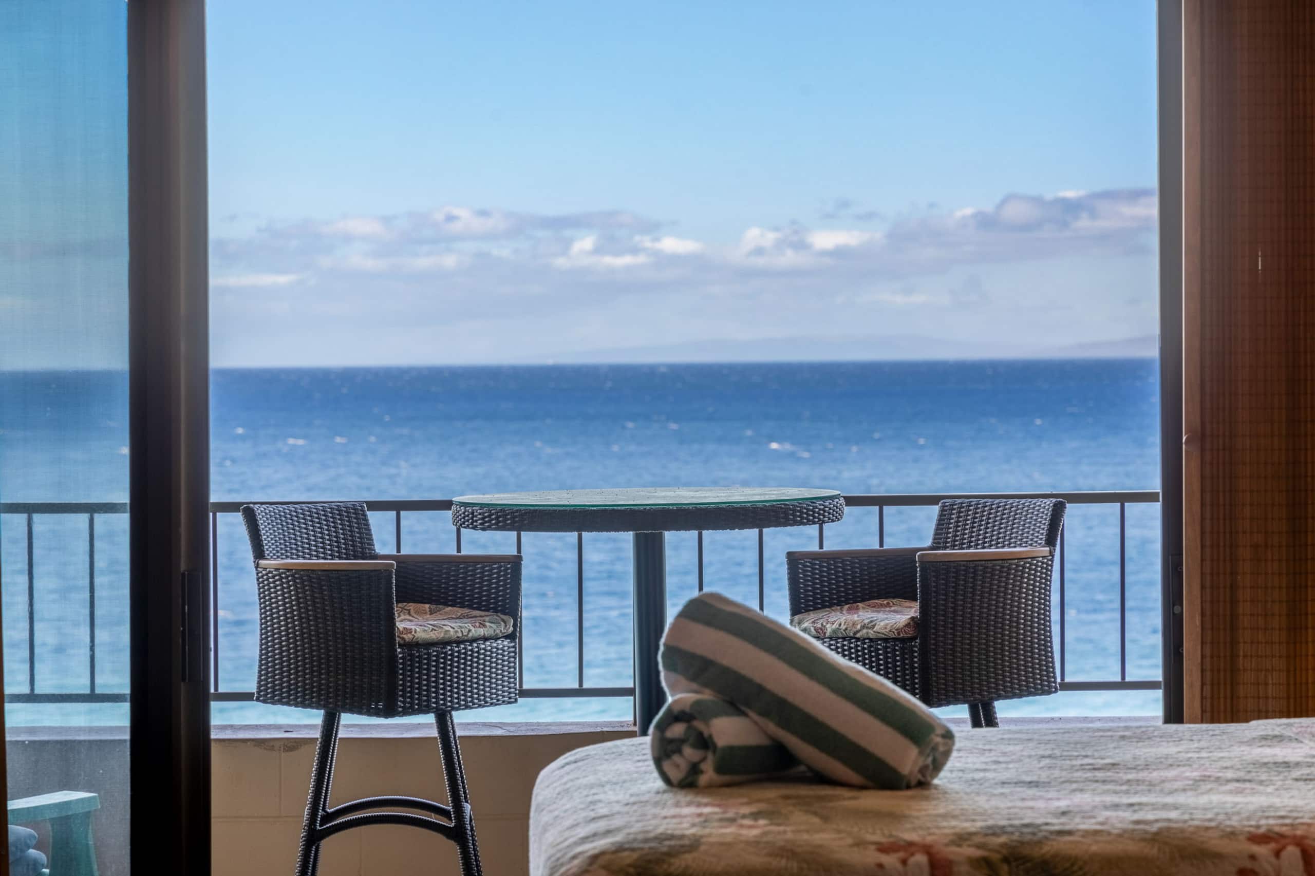 Condo in Lahaina · ★5.0 · Studio · 2 beds · 1 private bath - Image 1