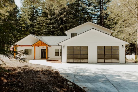 The Hiouchi House with Hot Tub