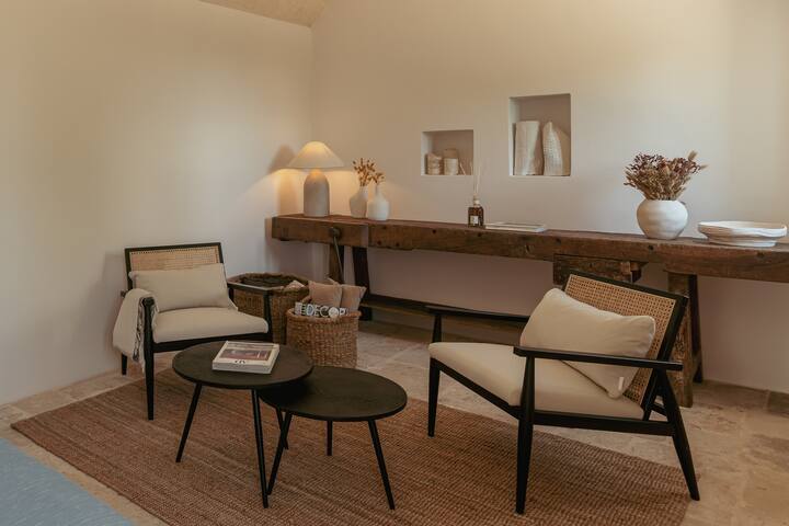 [sea 10 mins far] Villa pool and terrace sea view gallery image 4