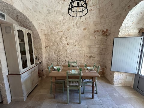 Airbnb con migliori performance: iCONICO - Authentic Trulli Experience a Cisternino