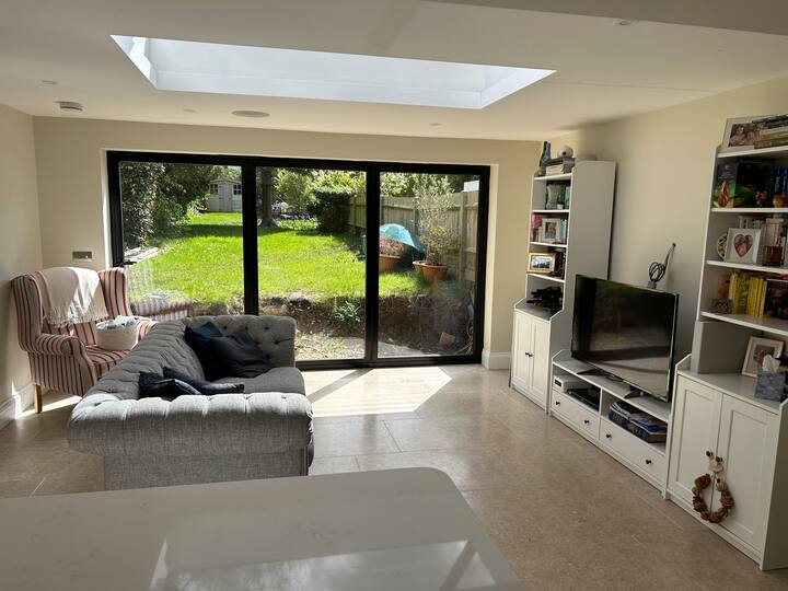 Spacious Family Home In Wargrave - Henley-on-Thames