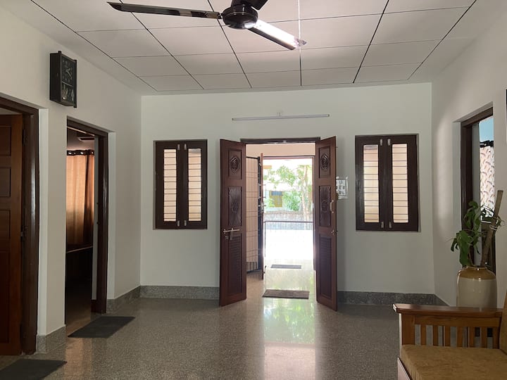 Private 2bhk Home - Glanwoods Inn By Urbanease - Mangaluru