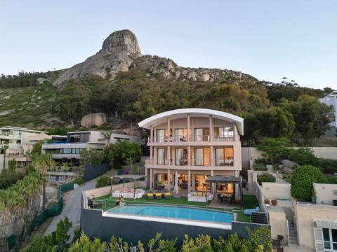 Luxury Villa: Wind Free, Breathtaking Ocean Views