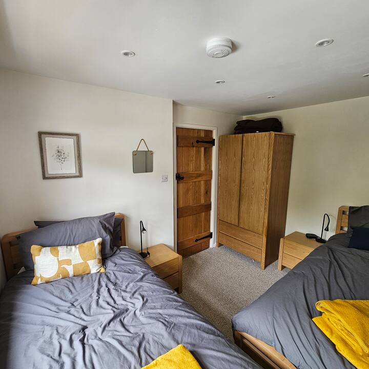 غرفة النوم 2