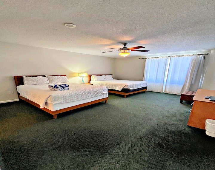 ゲスト用ベッドルーム、クイーンベッド2台