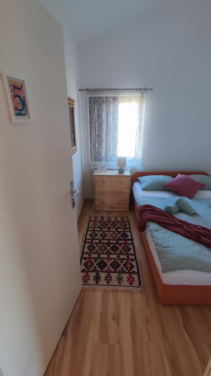 Спалня 2