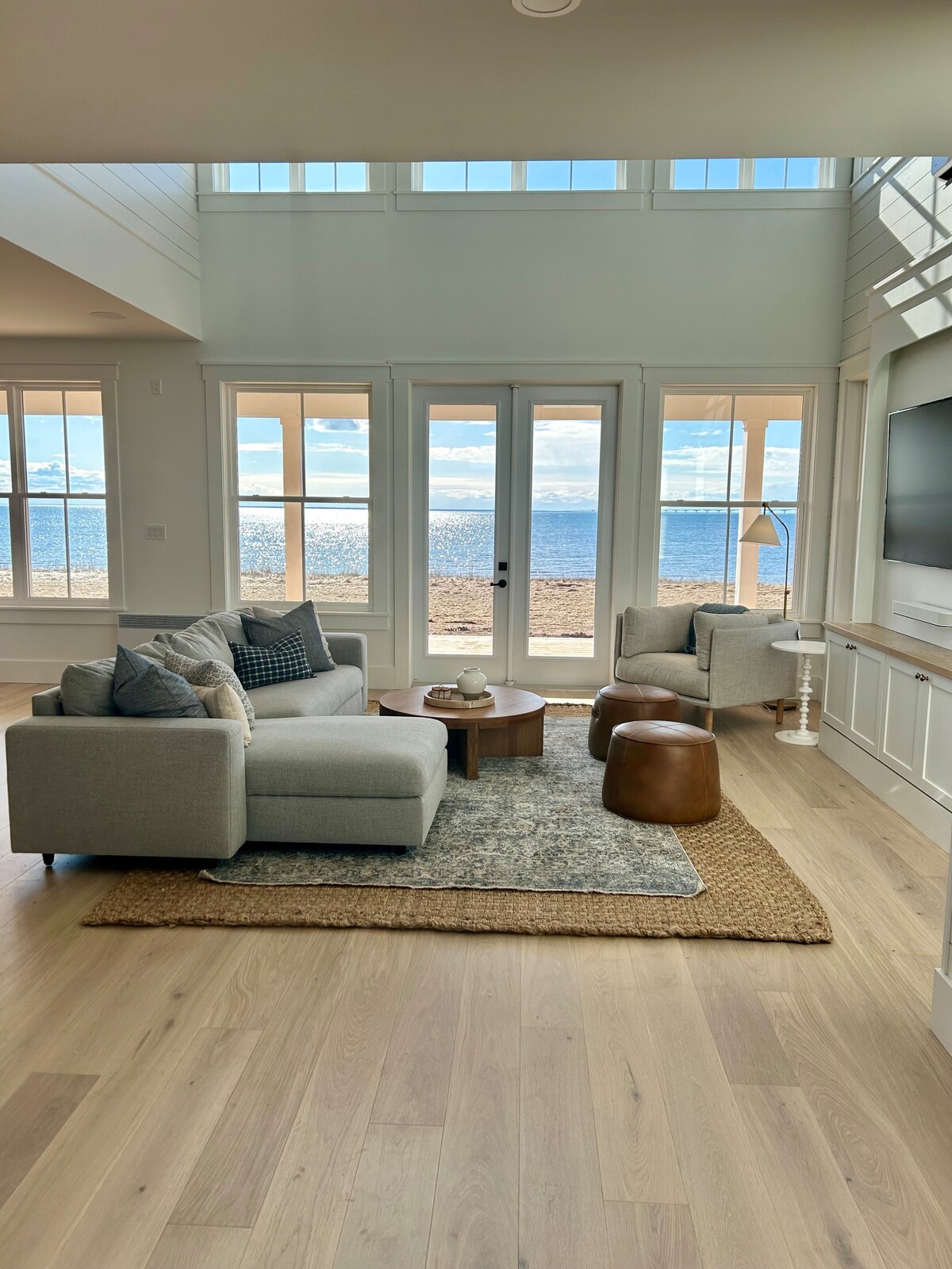 Oeanfront Sunset Beach House Houses for Rent in BordenCarleton