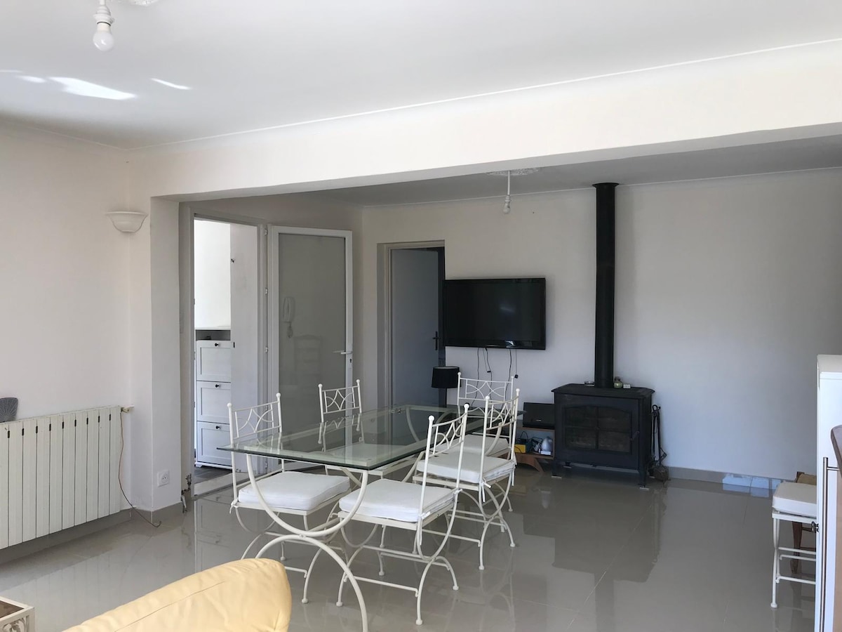 Propriété Airbnb réussie: House at the foot of Mont Ventoux à Carpentras