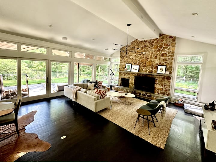 The Pond: Gorgeous Secluded Property Close To Town - Morristown, NJ