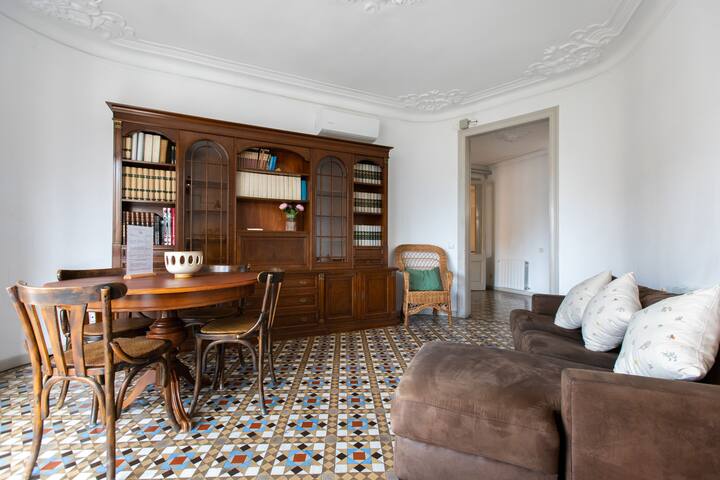 Apartamento para grandes grupos en BCN centro gallery image 3