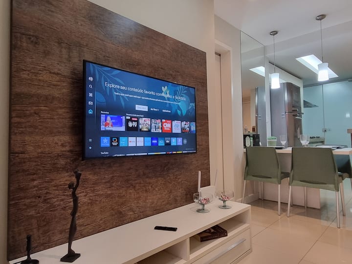 Пространство с телевизор 43"Samsung smartv state of the art and image.