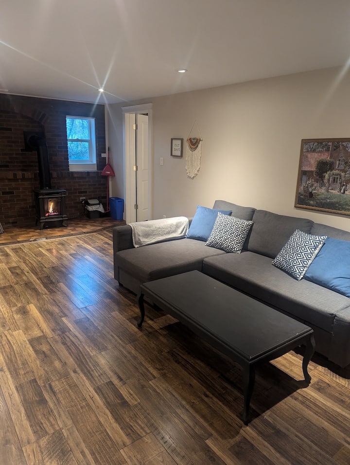 The Nest *Private Hot Tub* - Courtenay
