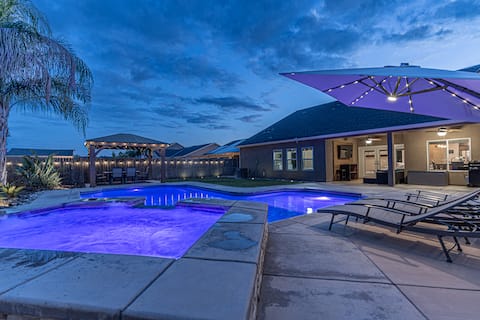 12-Bed home w/ Pool&Hot tub near Sequoia Natl Park