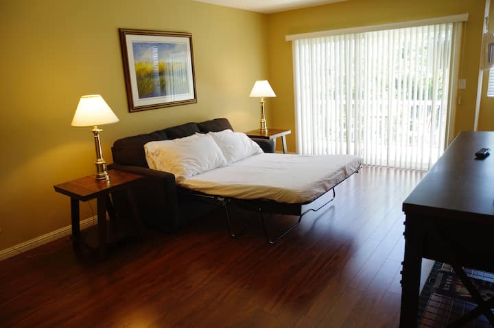 Hollywood 2 Bedroom Free Parking Ii - West Hollywood, CA