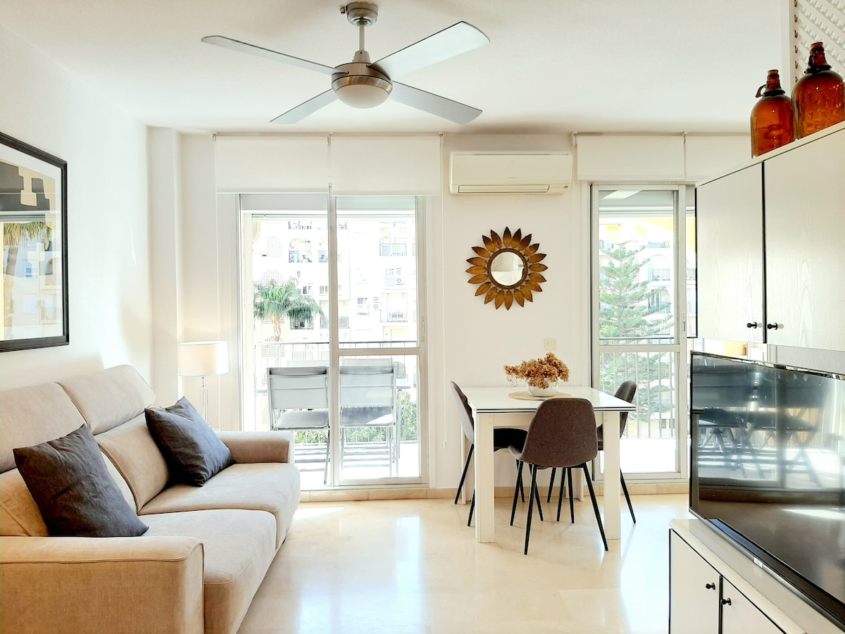 Airbnb con mejor rendimiento: Las Camelias, 1 bedroom with terrace and pool en Fuengirola