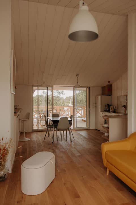 Top performing Airbnb: Esprit Cabane La Hume – Terrace & Harbor View in Gujan Mestras