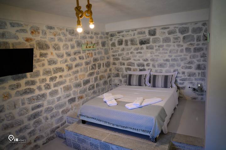 Pin Homes And Property Managemnt managed Airbnb listing 1