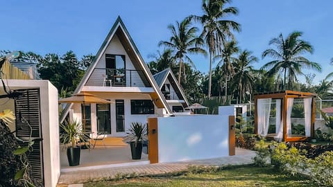The Illustrado Villa Segovia w/ Pool near Tagaytay