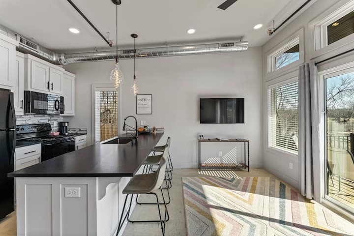 The 81 - Unit 306 - Lowell, AR