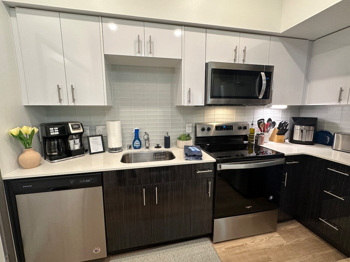 Here is your fully stocked kitchen. You will find everything you need to make all your favorites.
