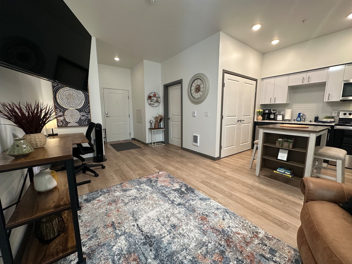Living room image 5