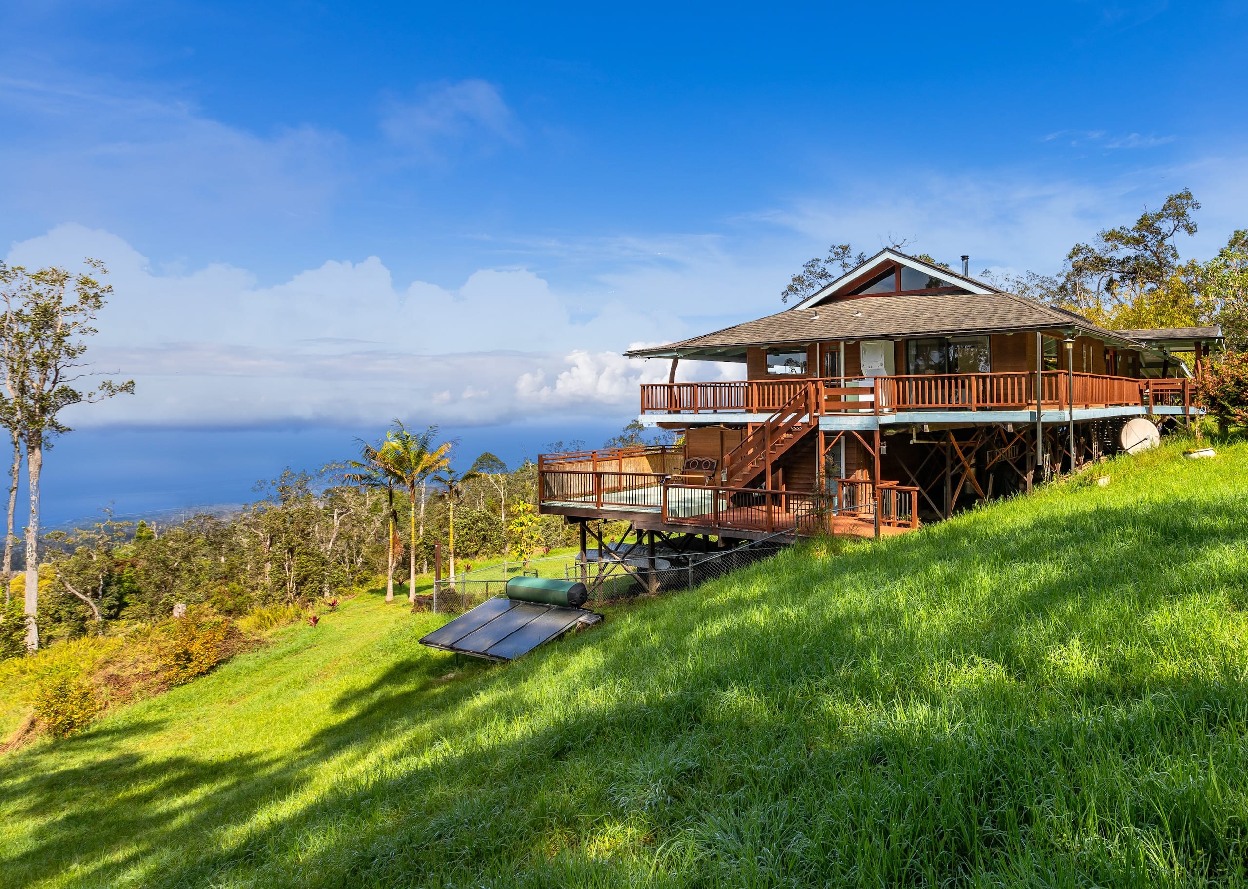 Home in Kailua-Kona · ★4.98 · 3 bedrooms · 4 beds · 2 baths - Image 1