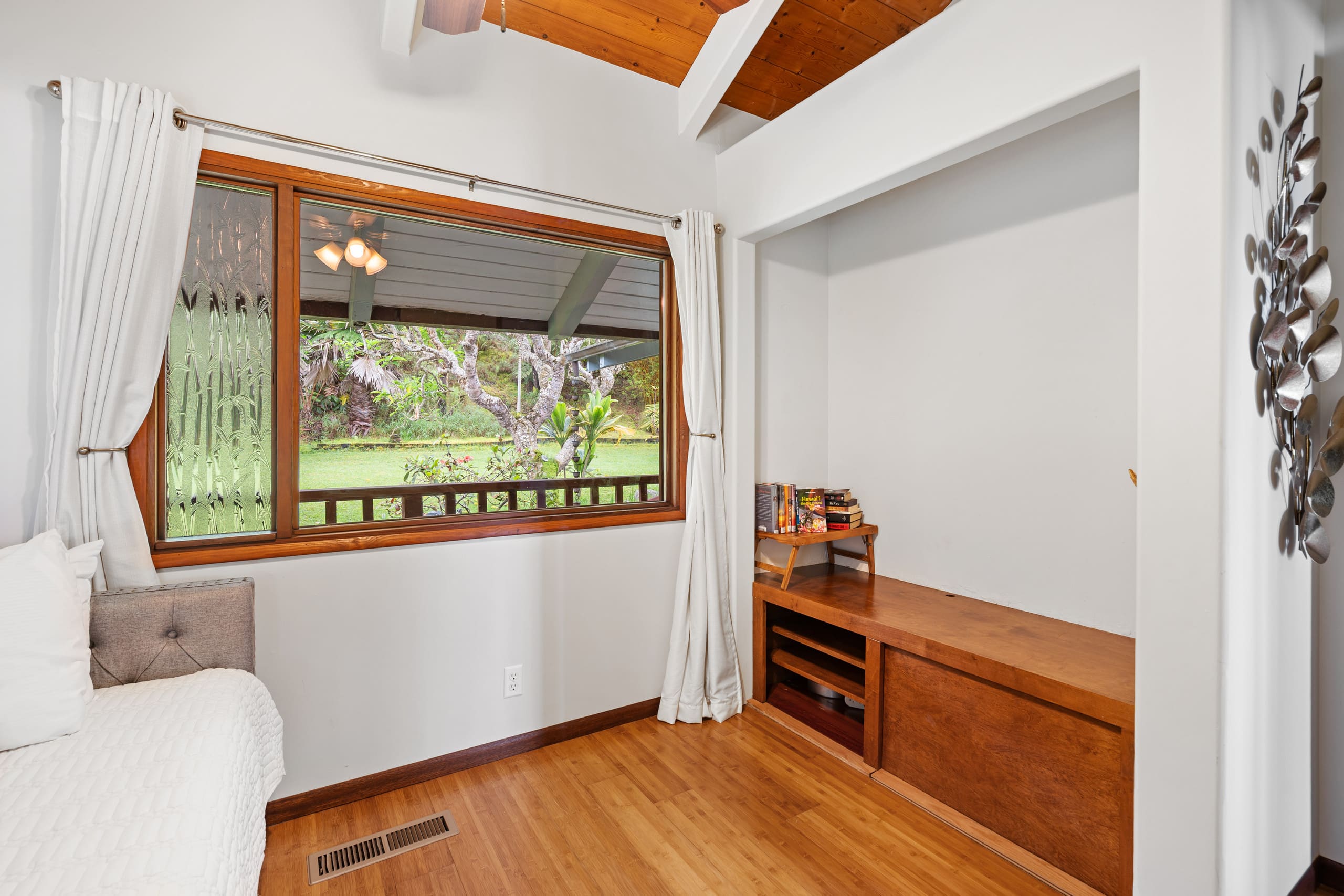 Home in Kailua-Kona · ★4.98 · 3 bedrooms · 4 beds · 2 baths - Image 19