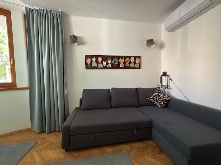 Ova spavaća soba nalazi se u prizemlju