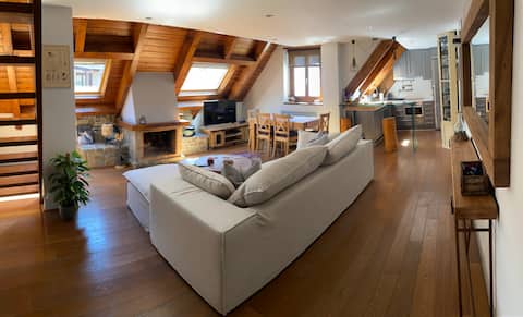 Anuncio de Airbnb popular: Cozy duplex with mountains views en Naut Aran